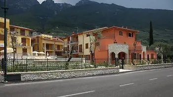 Lejlighedshotel June Garda Brenzone sul Garda