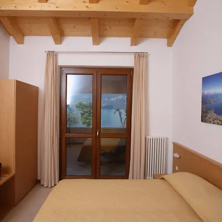 June Garda Lejlighedshotel 3*