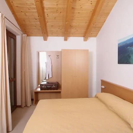 Lejlighedshotel June Garda Brenzone sul Garda